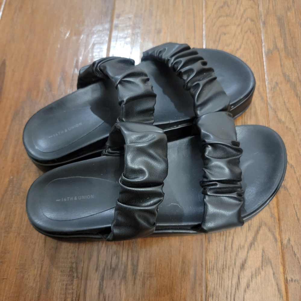 14th and union sandals